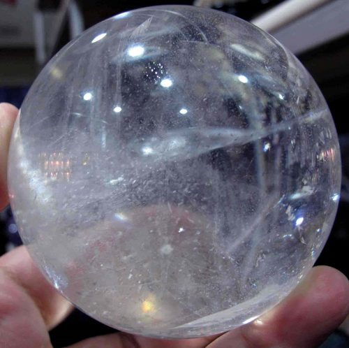 如何挑选水晶制品?水晶挑选技巧分享_文玩鉴赏网